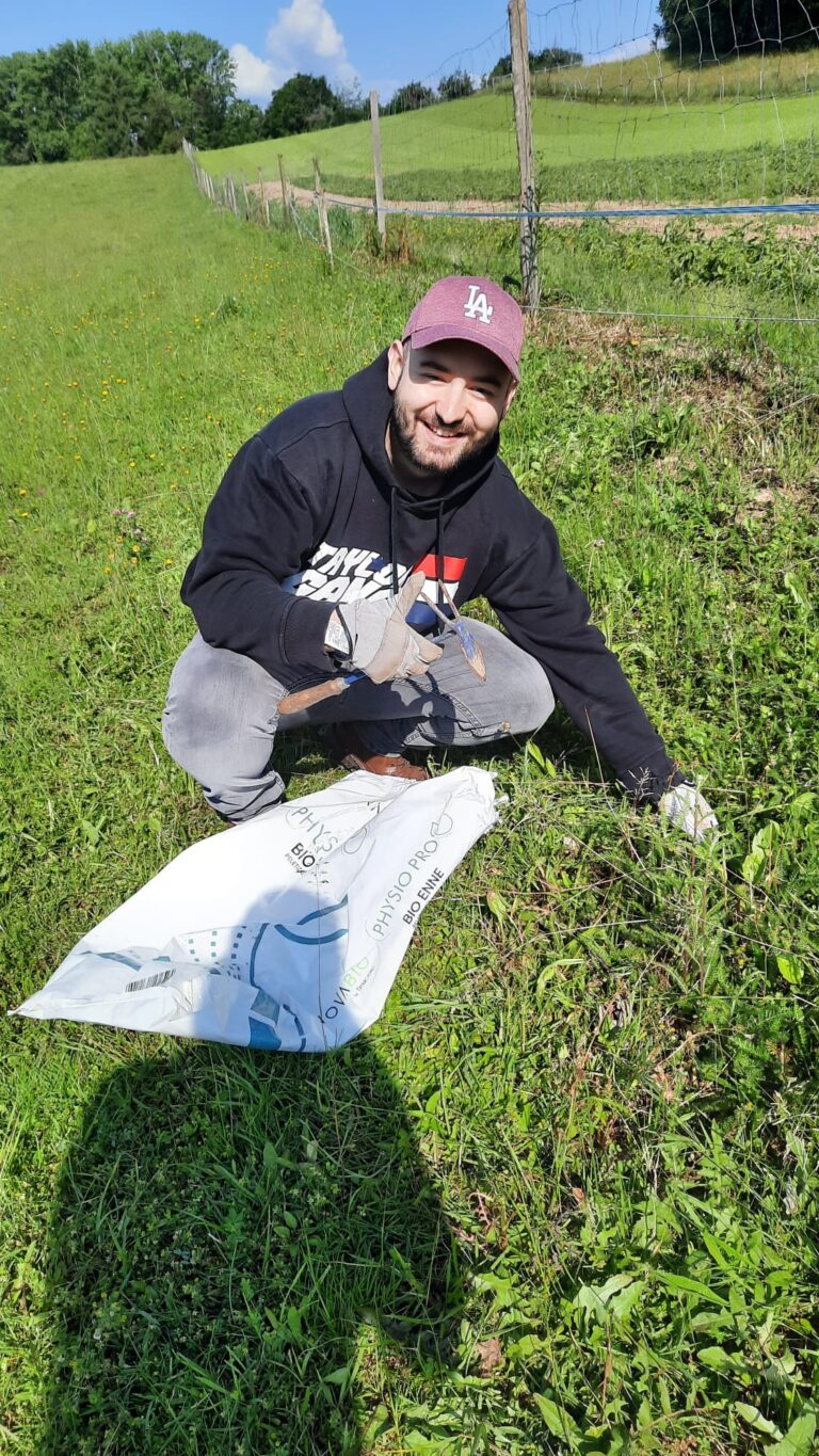 Contreag Mitarbeiter beim Arbeitseinsatz auf dem Grüthof